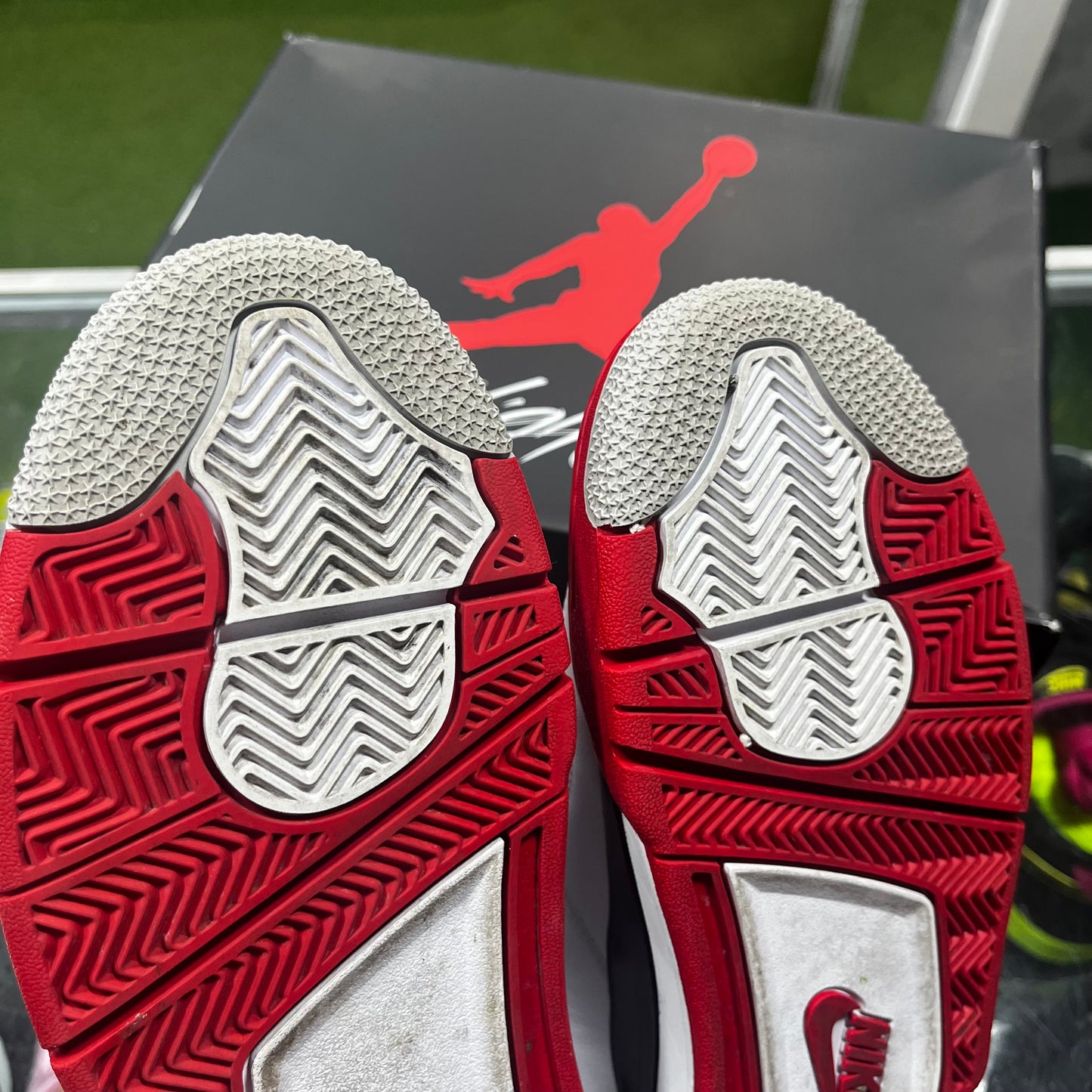 Air Jordan 4 Fire Red 2020 • Recondicionado