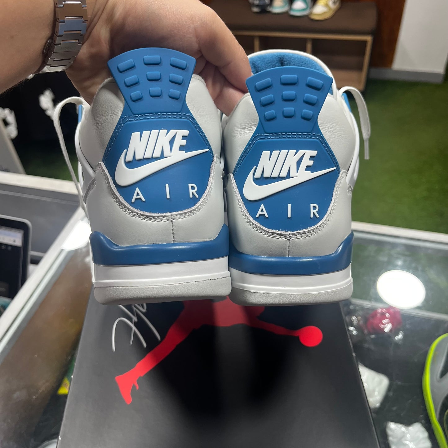 Air Jordan 4 Military Blue • Recondicionado