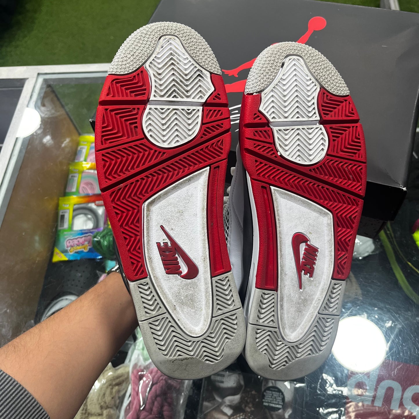 Air Jordan 4 Fire Red 2020 • Recondicionado