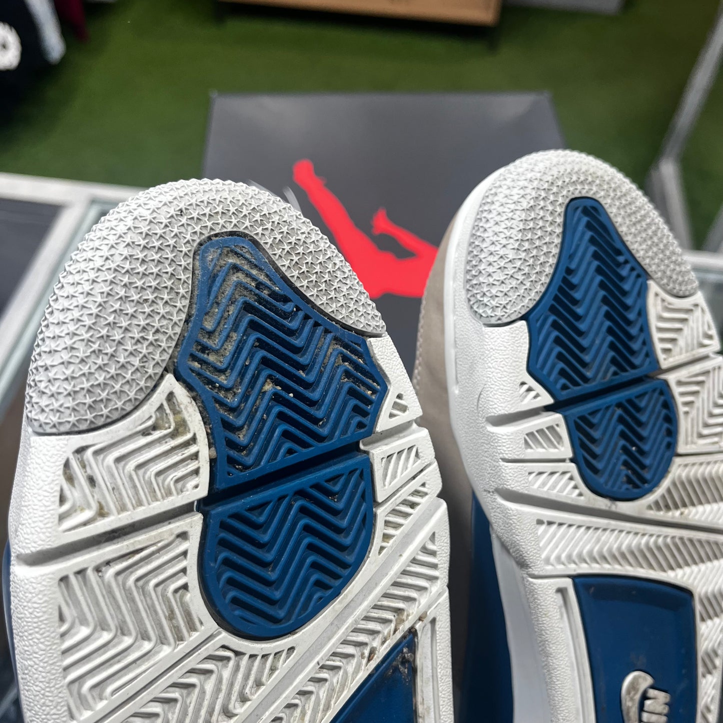 Air Jordan 4 Military Blue • Recondicionado