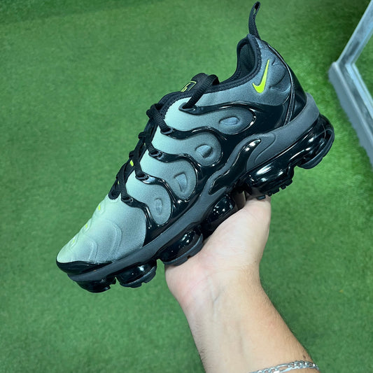 Nike Air Vapormax Plus Neon - Recondiconado