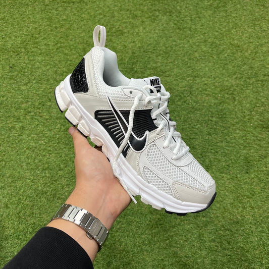 Nike Vomero 5 Black White GS - Sem Caixa
