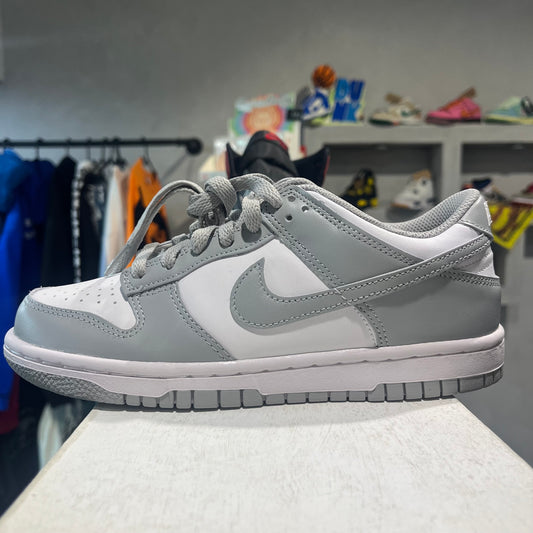 Nike dunk low smoke grey GS