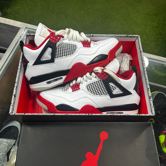 Air Jordan 4 Fire Red 2020 • Recondicionado