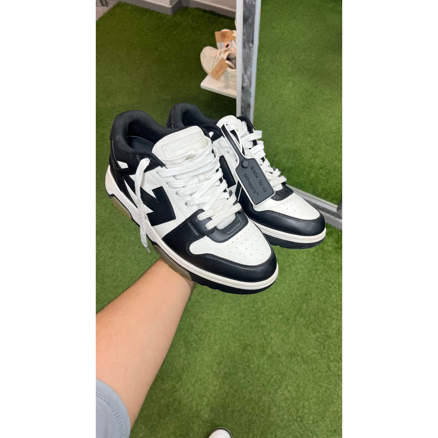 OFF-WHITE Out Of Office “PANDA” - Recondicionado